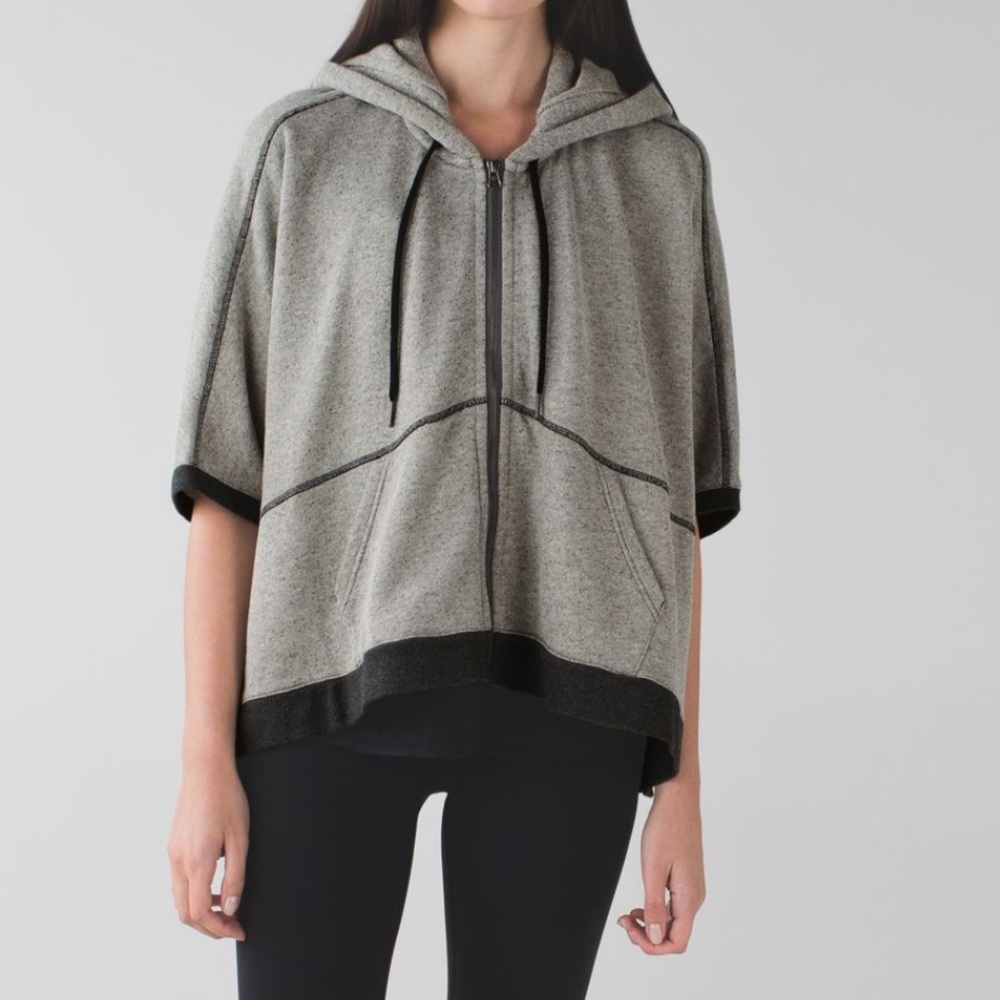 lululemon in the loop poncho